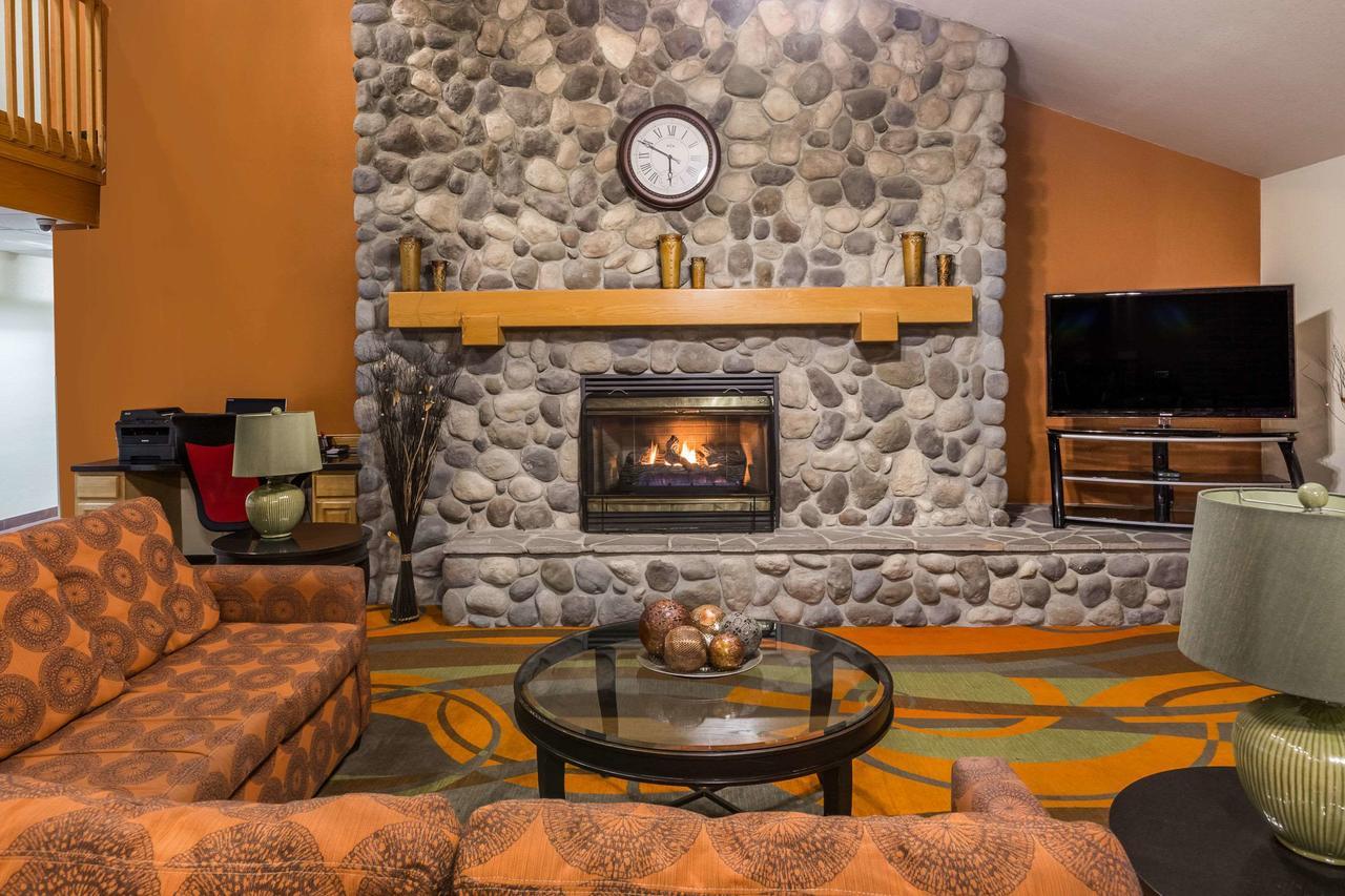 Ramada By Wyndham Platte City Kci Airport Екстериор снимка