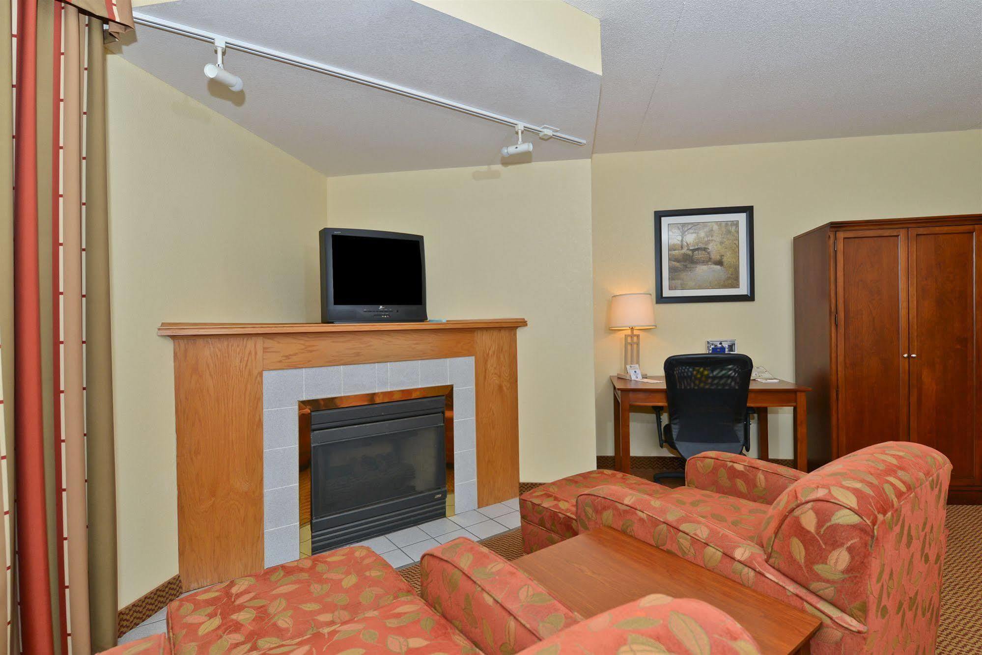 Ramada By Wyndham Platte City Kci Airport Стая снимка